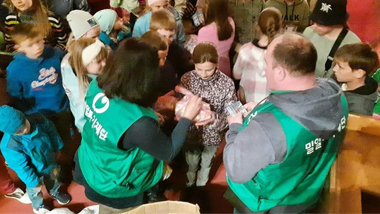 5월부터 우크라이나와 인접 국가인 폴란드 내 5개 지역 약 1,000명을 대상으로 1차 피난민 지원 사업을 실시하고 있습니다.