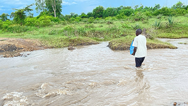 폭우와 홍수로  무너진 케냐가 평범한 일상으로 돌아갈 수 있도록 함께해 주세요.