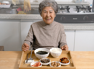 도시락으로 전하는 따뜻한 안부