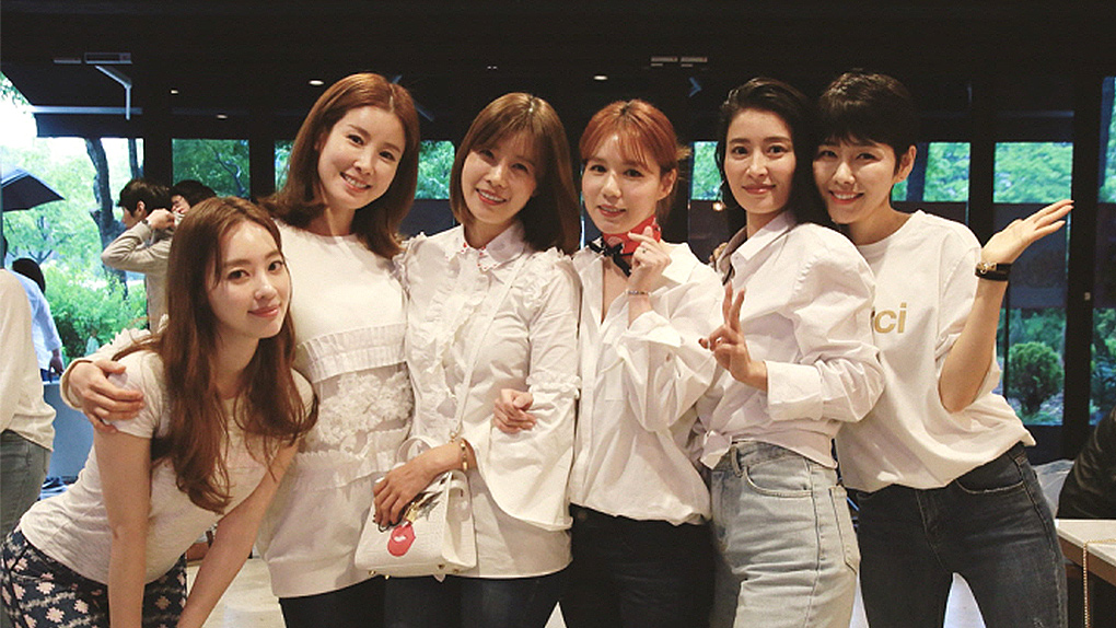 2018년 브릿지 바자회 모습(출처 박시은 인스타그램).jpg