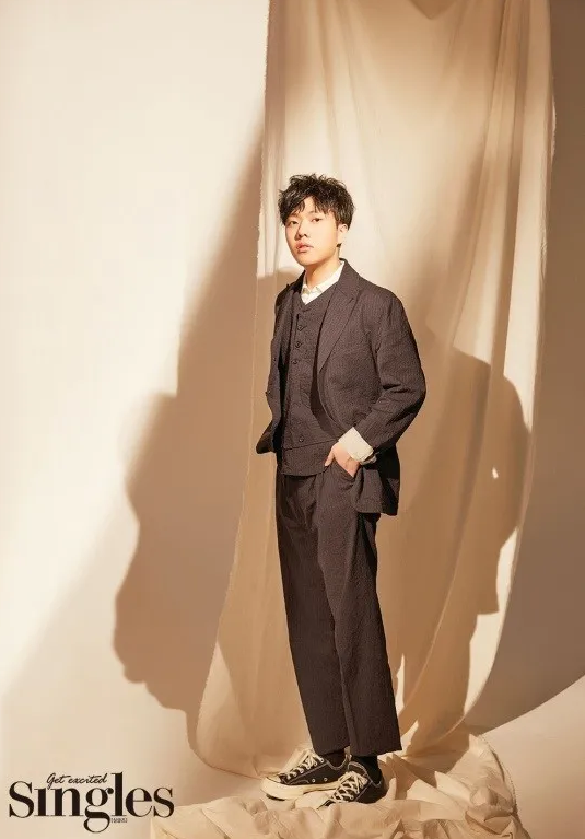 가수 겸 작곡가 제휘(출처_singles).png