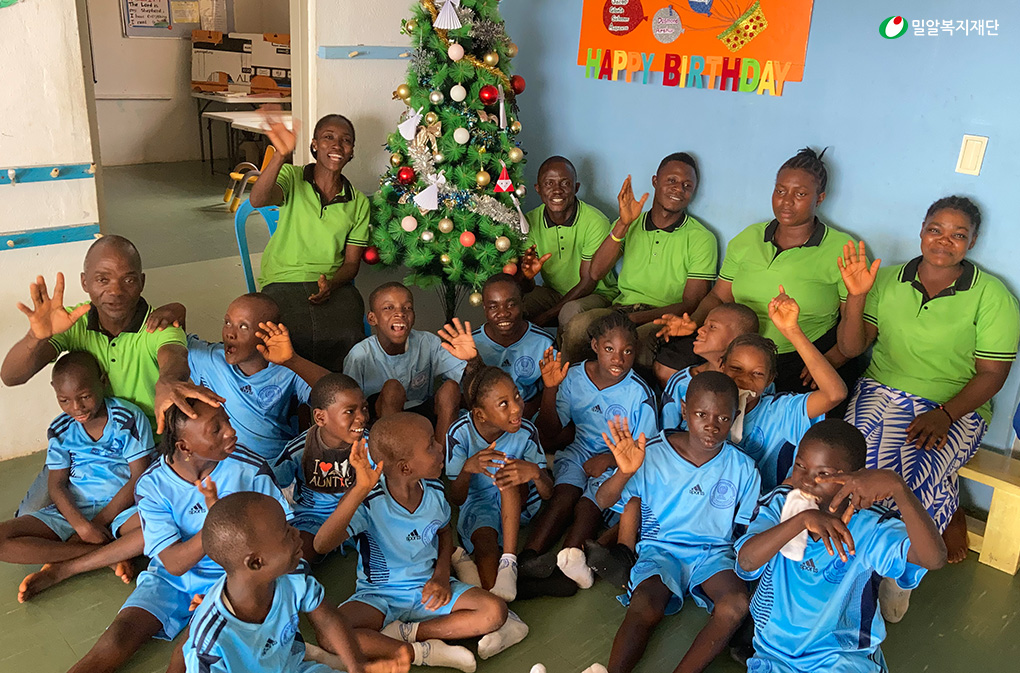 장애아동의 교육권 보장을 목표로 설립된 라이베리아 샬롬 학교.jpg